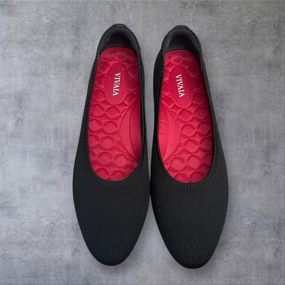 Vivaia Aria Walker  Lightweight Ballet Flat Shoes Womens 7.5 Black Ruby Red Trim - Picture 2 of 8